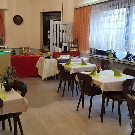 Kansakar Hotel