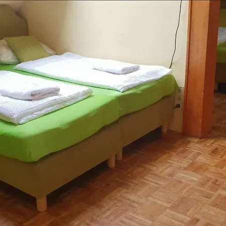 Hotel Kansakar 2*