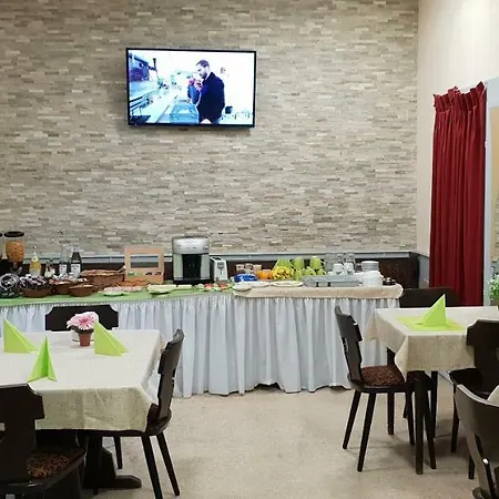 Hotel Kansakar 2*